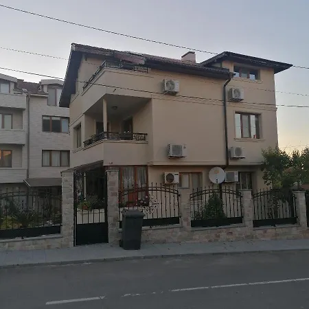 Dona * Chernomorets